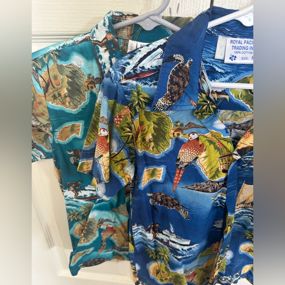 Size 8, 100% cotton, Hawaiian short sleeve shirts, comes with 2 shirt bundle